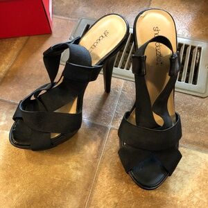 Shoe dazzle Heels size 8